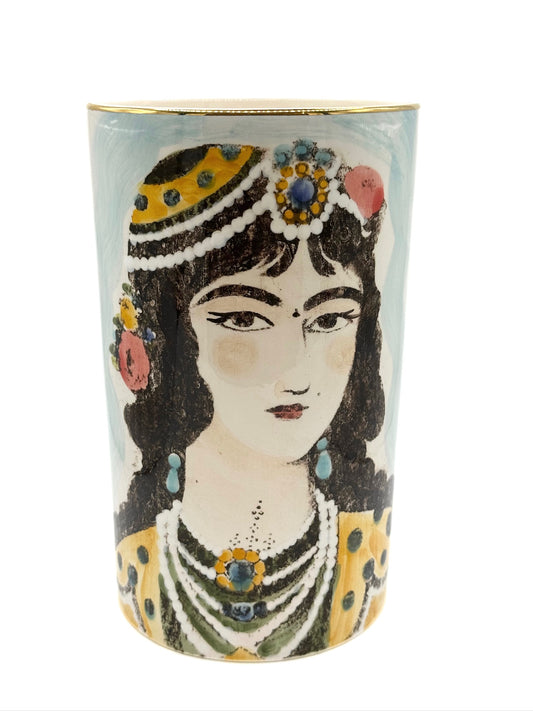 Vase Femme Qajar